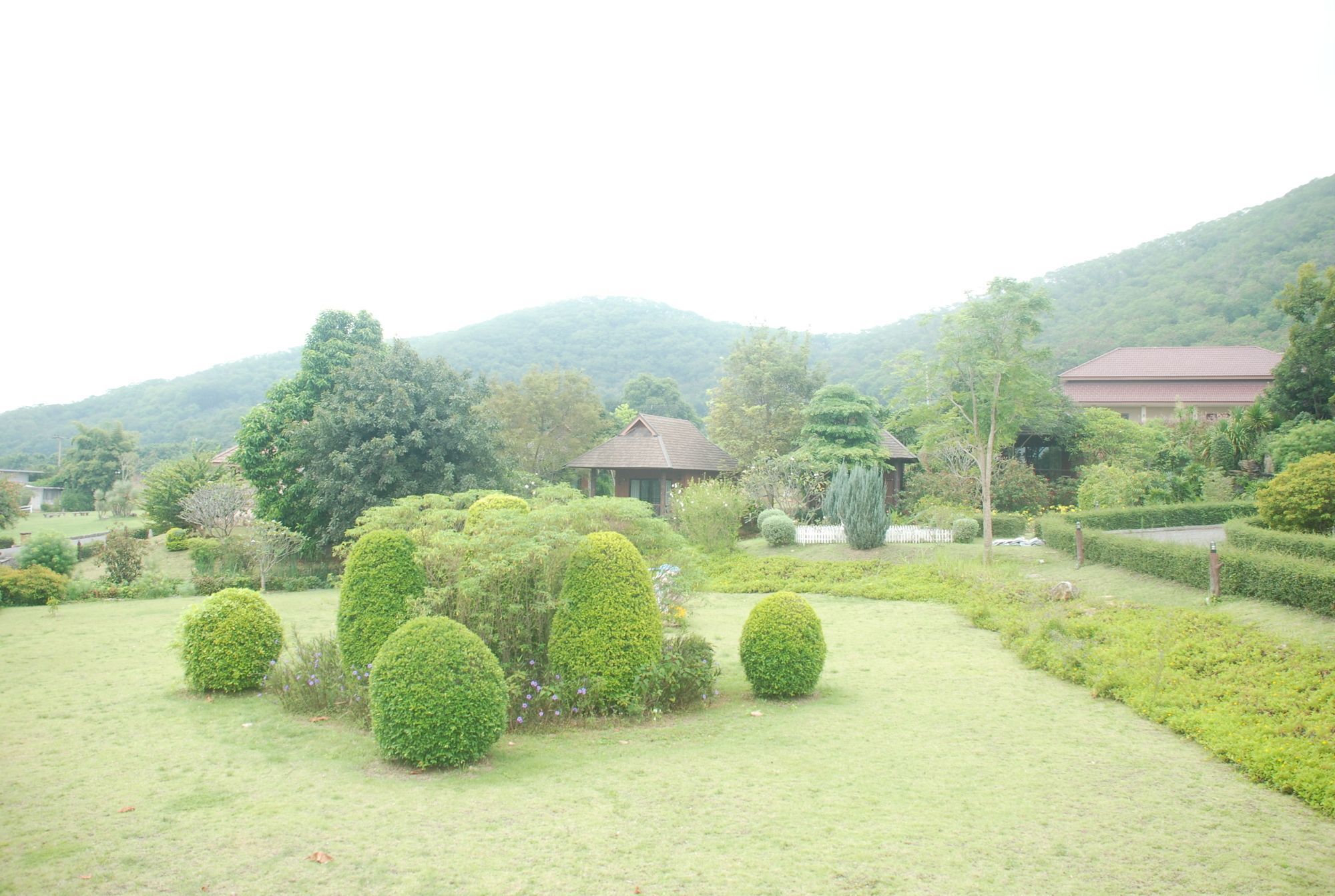 Phureenun Resort Pakchong Luaran gambar